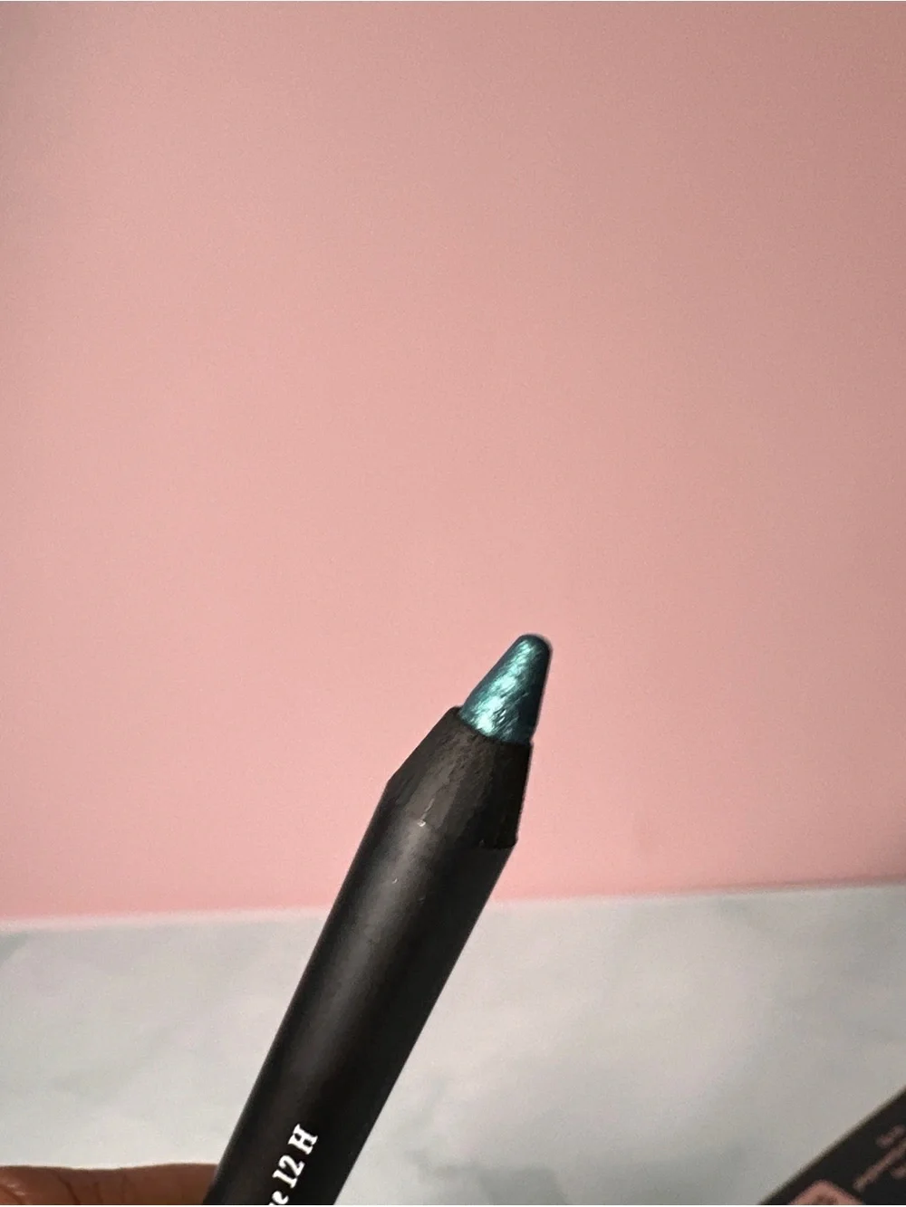 Let It Linger Liquid Eyeliner – Teal Accent
